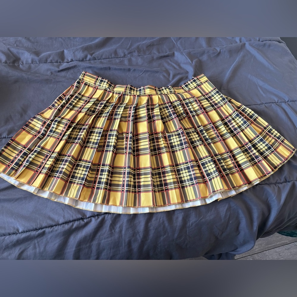 Yellow Plaid Pleated Skirt Women’s Size 10/12 (Fits Like 8) New Never Worn